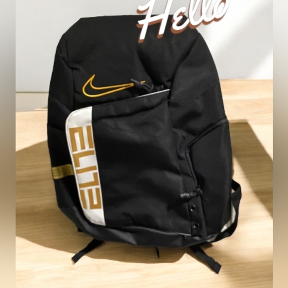 Nike Elite Pro Hoops Backpack: Ultimate Storage for Athletes on the Move - Picture 2 of 3